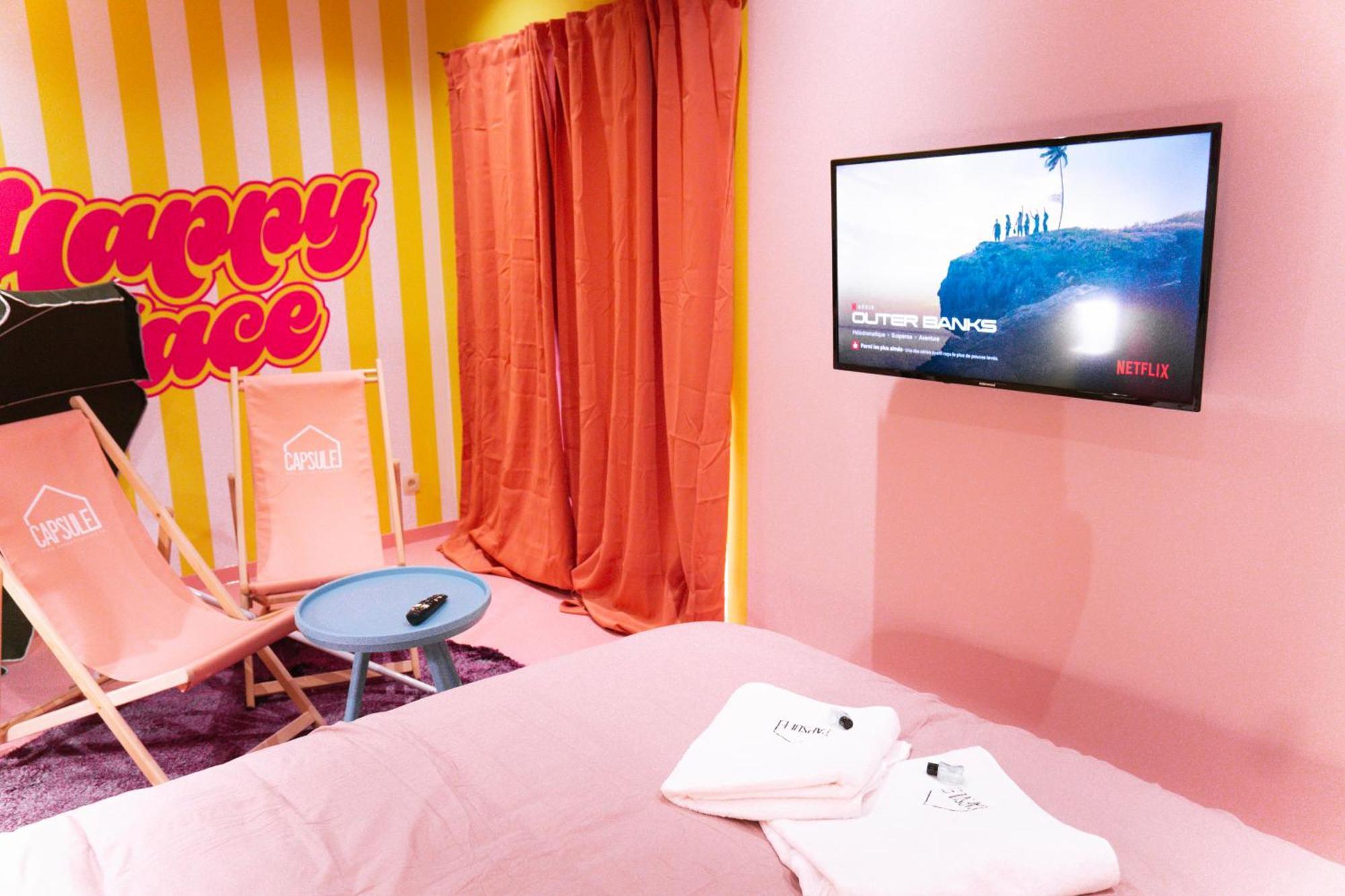 Capsule Girl Power Spa - Balneo - Sauna - Karaoke - Billard - 2 Chambres 沙勒罗瓦 外观 照片