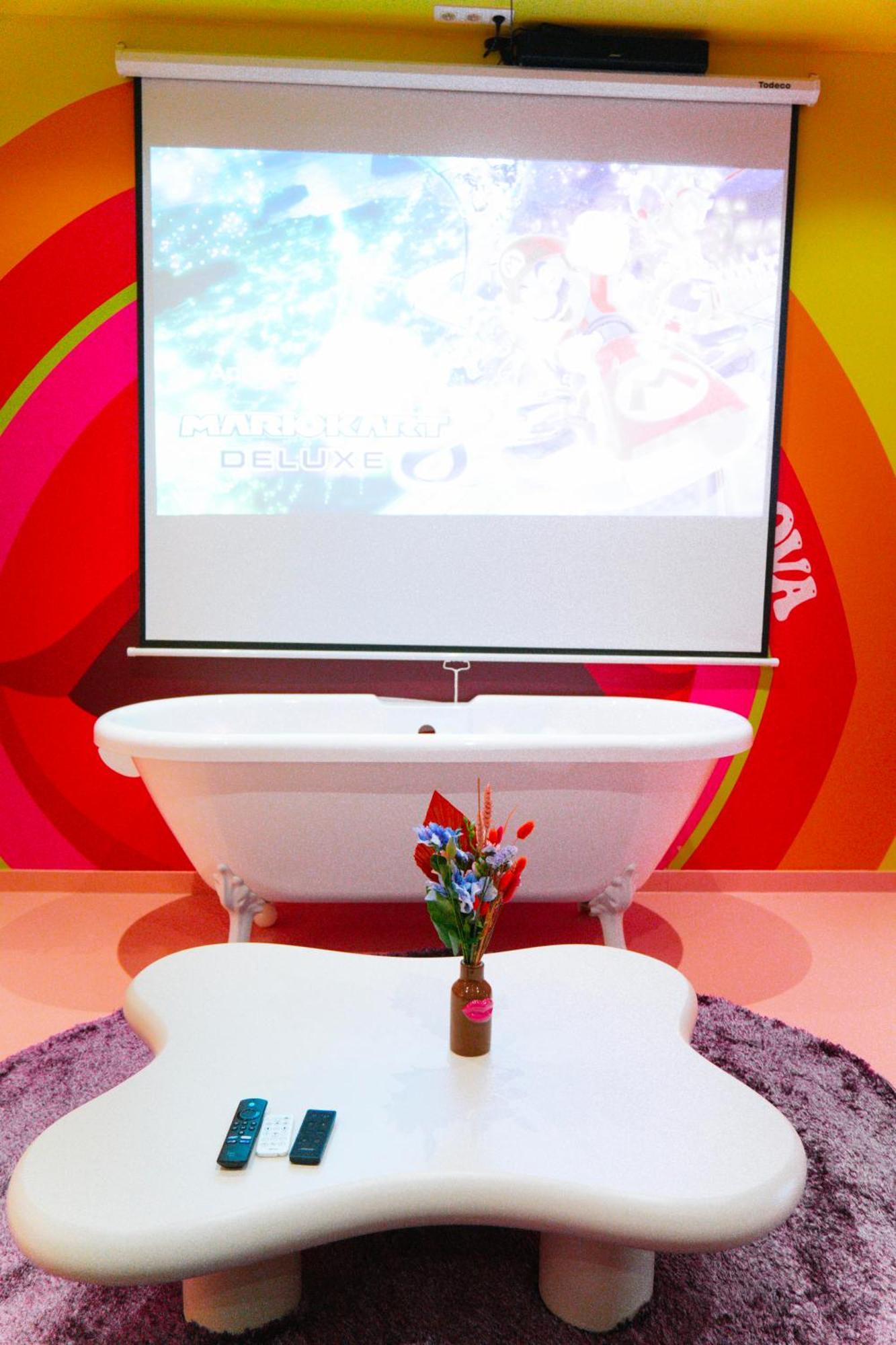 Capsule Girl Power Spa - Balneo - Sauna - Karaoke - Billard - 2 Chambres 沙勒罗瓦 外观 照片