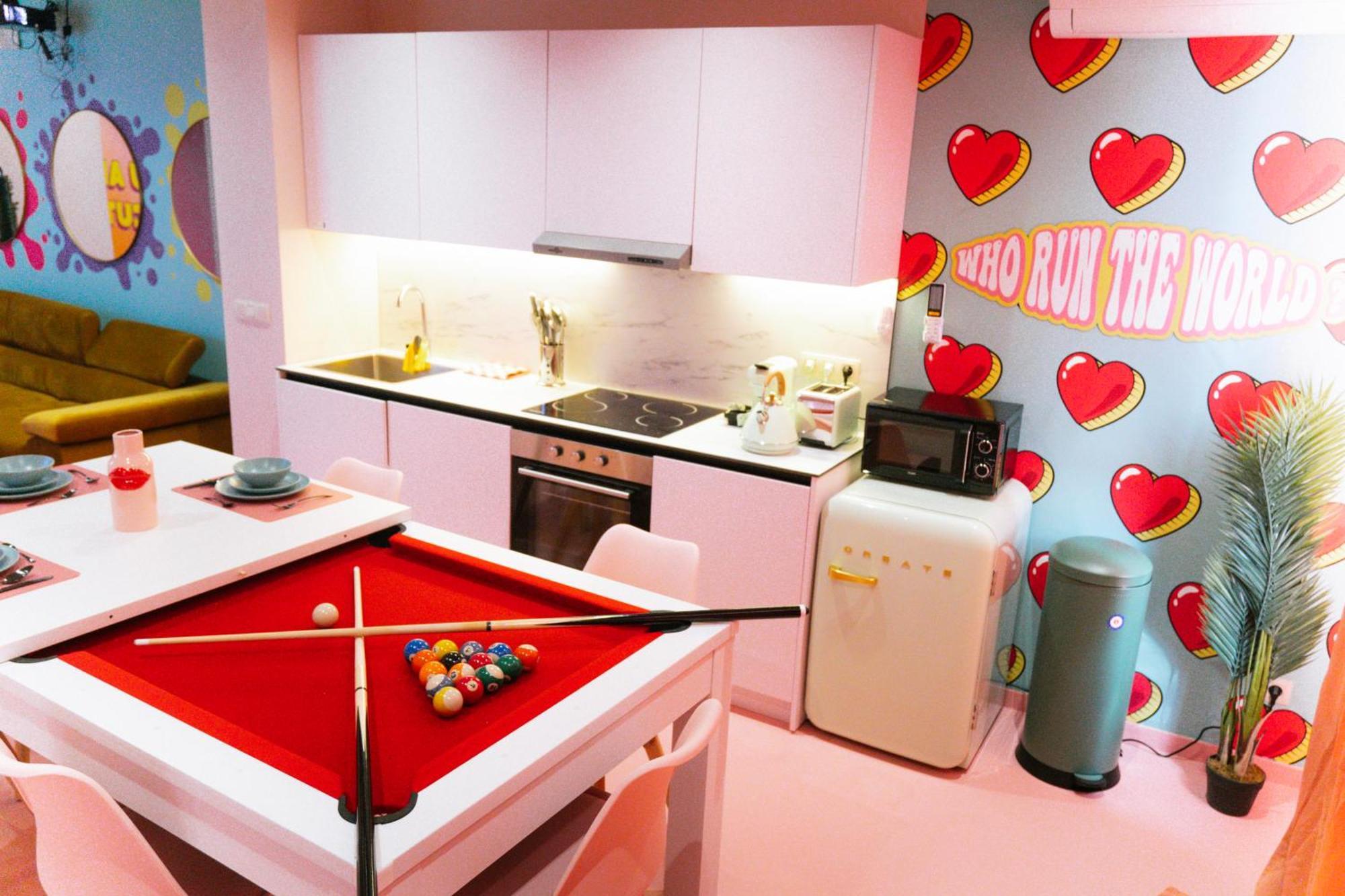 Capsule Girl Power Spa - Balneo - Sauna - Karaoke - Billard - 2 Chambres 沙勒罗瓦 外观 照片