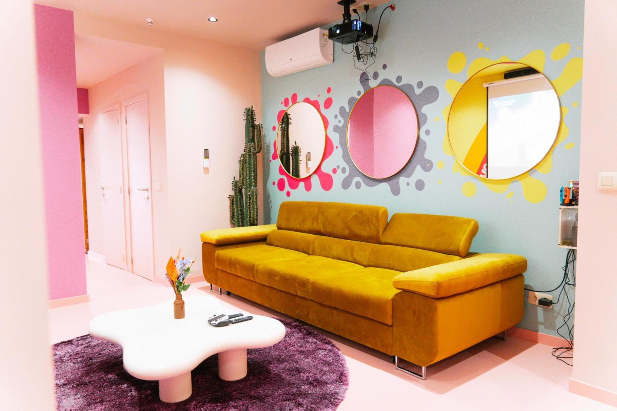 Capsule Girl Power Spa - Balneo - Sauna - Karaoke - Billard - 2 Chambres 沙勒罗瓦 外观 照片