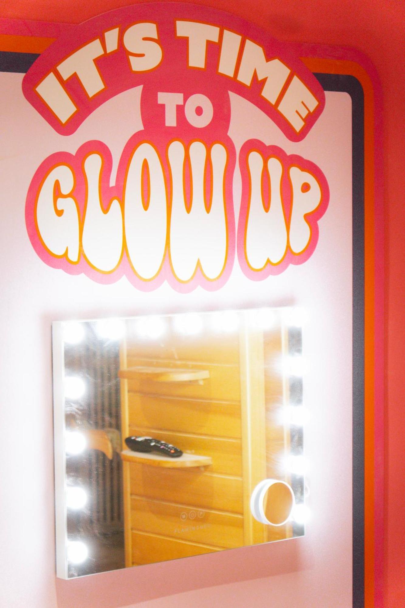 Capsule Girl Power Spa - Balneo - Sauna - Karaoke - Billard - 2 Chambres 沙勒罗瓦 外观 照片