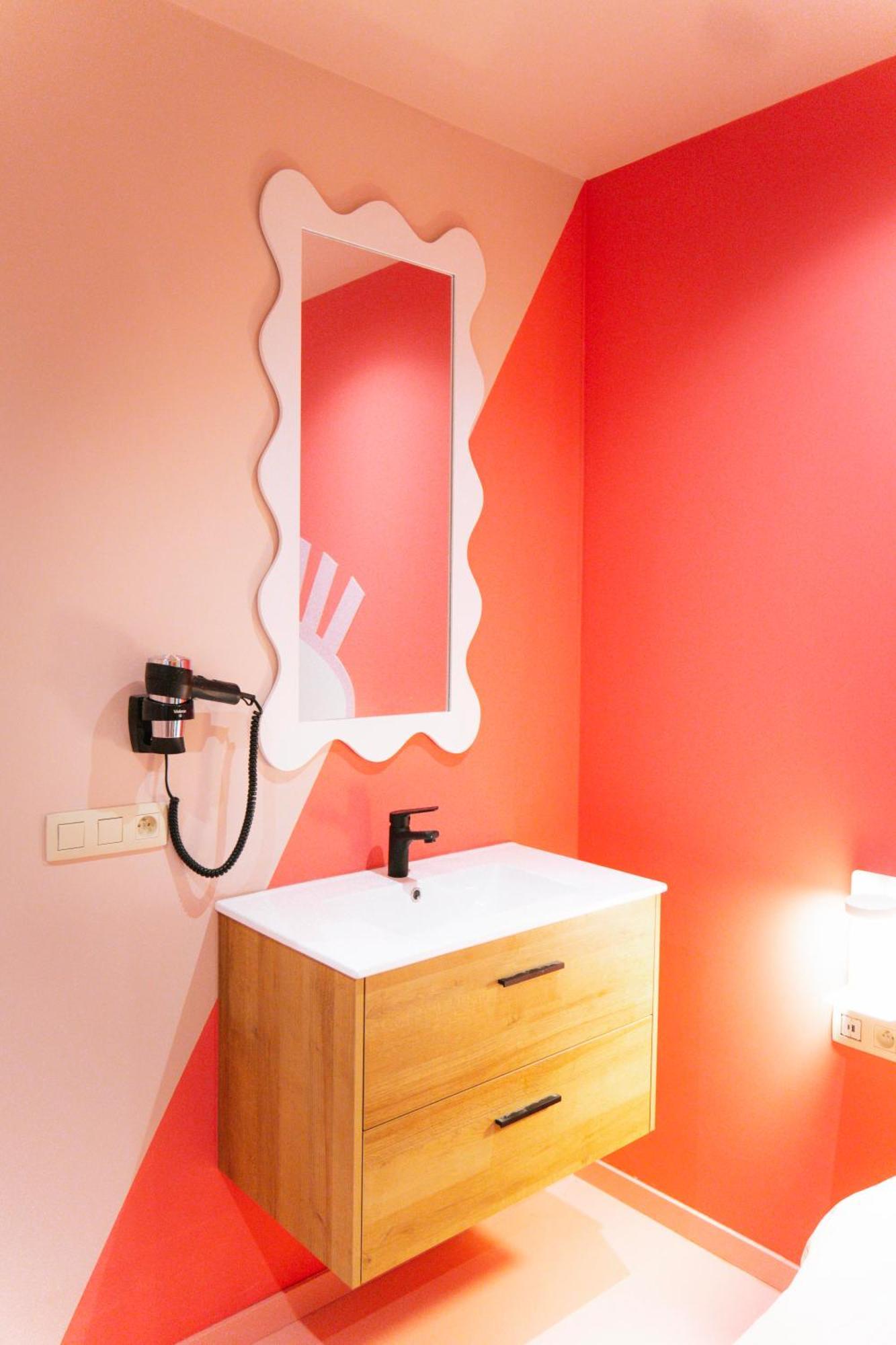 Capsule Girl Power Spa - Balneo - Sauna - Karaoke - Billard - 2 Chambres 沙勒罗瓦 外观 照片