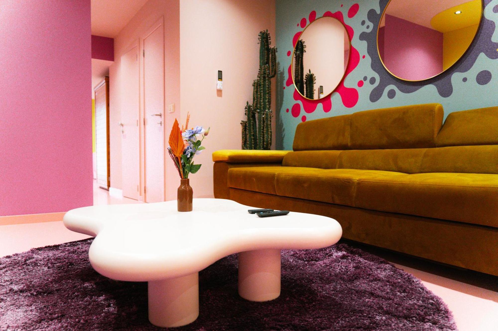 Capsule Girl Power Spa - Balneo - Sauna - Karaoke - Billard - 2 Chambres 沙勒罗瓦 外观 照片