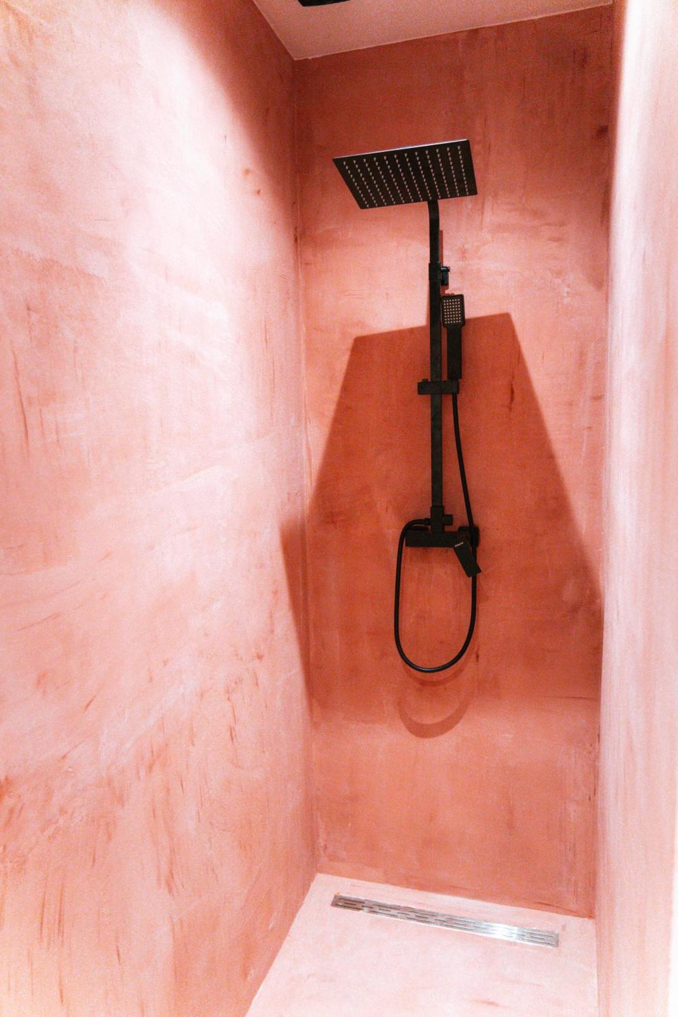 Capsule Girl Power Spa - Balneo - Sauna - Karaoke - Billard - 2 Chambres 沙勒罗瓦 外观 照片